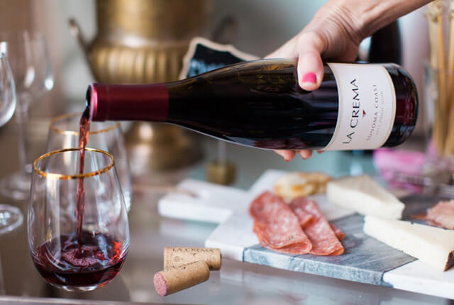 ワインの定番とも言えるブドウ品種、ピノ・ノワール | エノテカ 