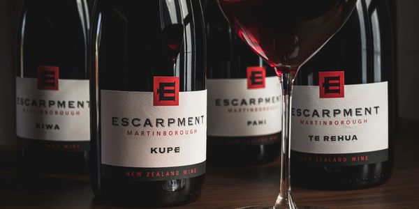 エスカープメント / ESCARPMENT