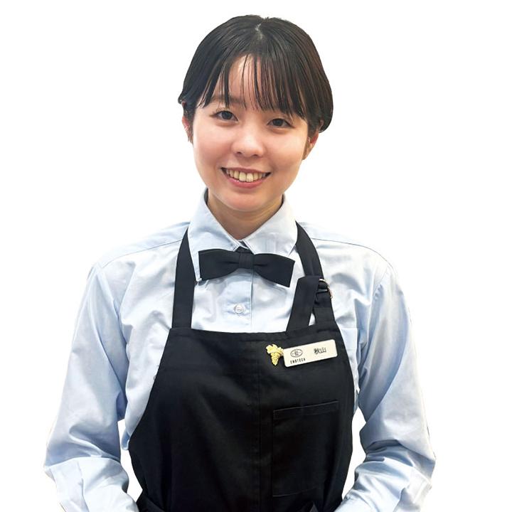 秋山 凛子　（あきやま りんこ）