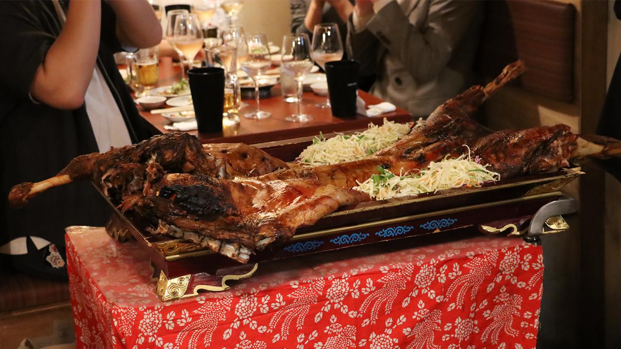 ラムの窯丸焼き