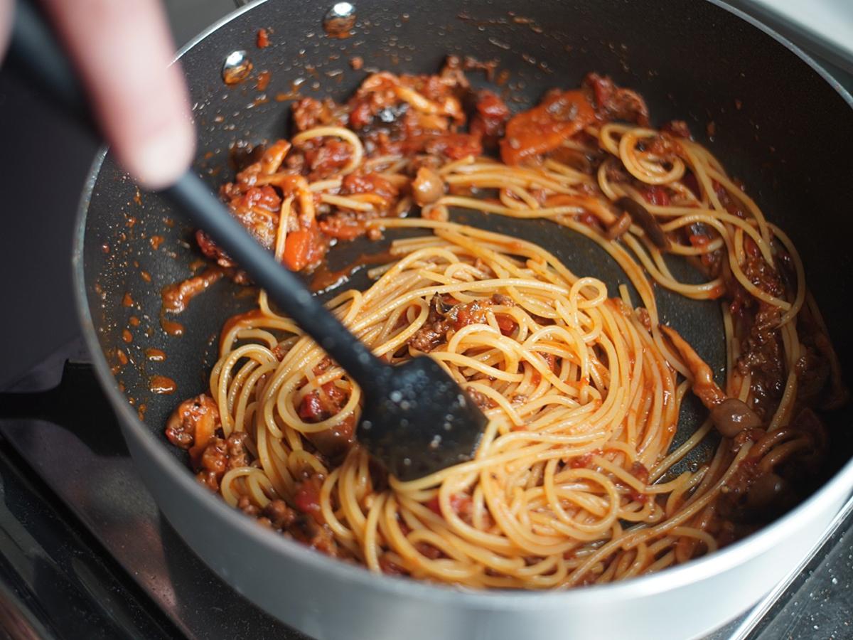 ナスとキノコのミートソースパスタ_工程