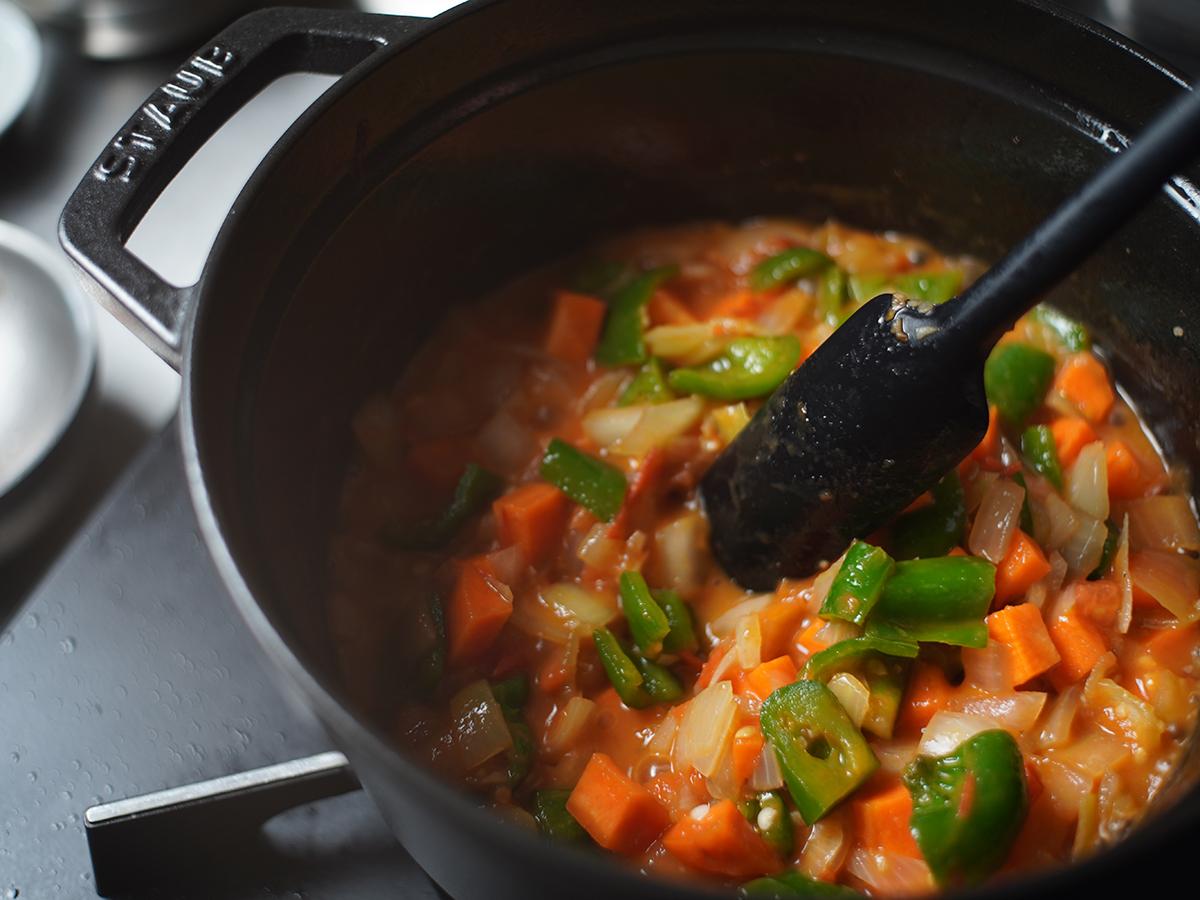 合鴨スモークのスパイス煮込み鍋_工程