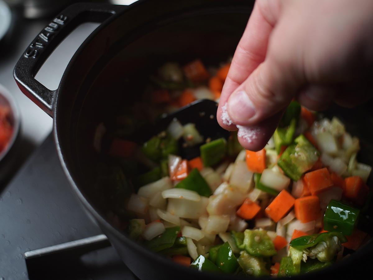 合鴨スモークのスパイス煮込み鍋_工程