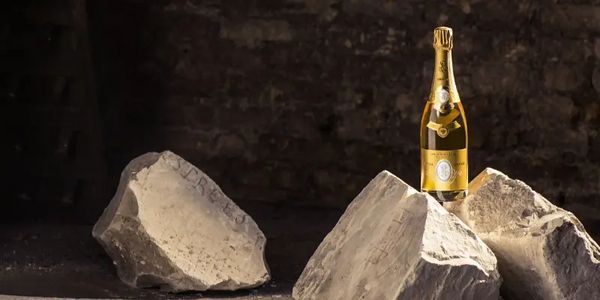 【渋谷ヒカリエ店】本物を愛する人々に選ばれ続ける芸術品！最新ヴィンテージ2016年『クリスタル』