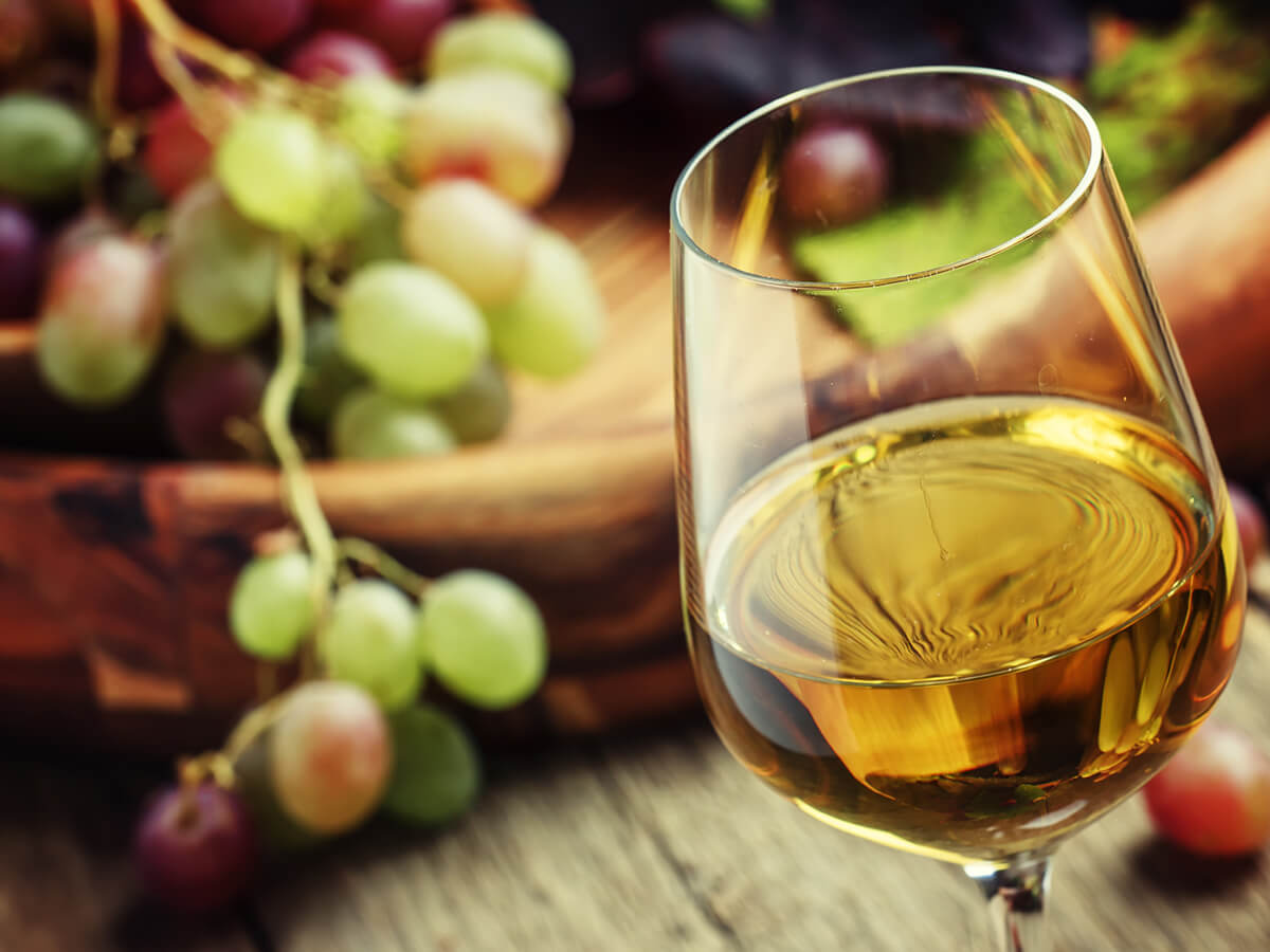 デザートワインってどんなワイン？ | エノテカ - ワインの読み物