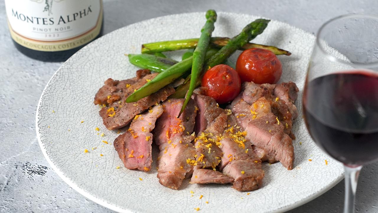 レモン香る春野菜と豚肉のバターソテーと赤ワイン