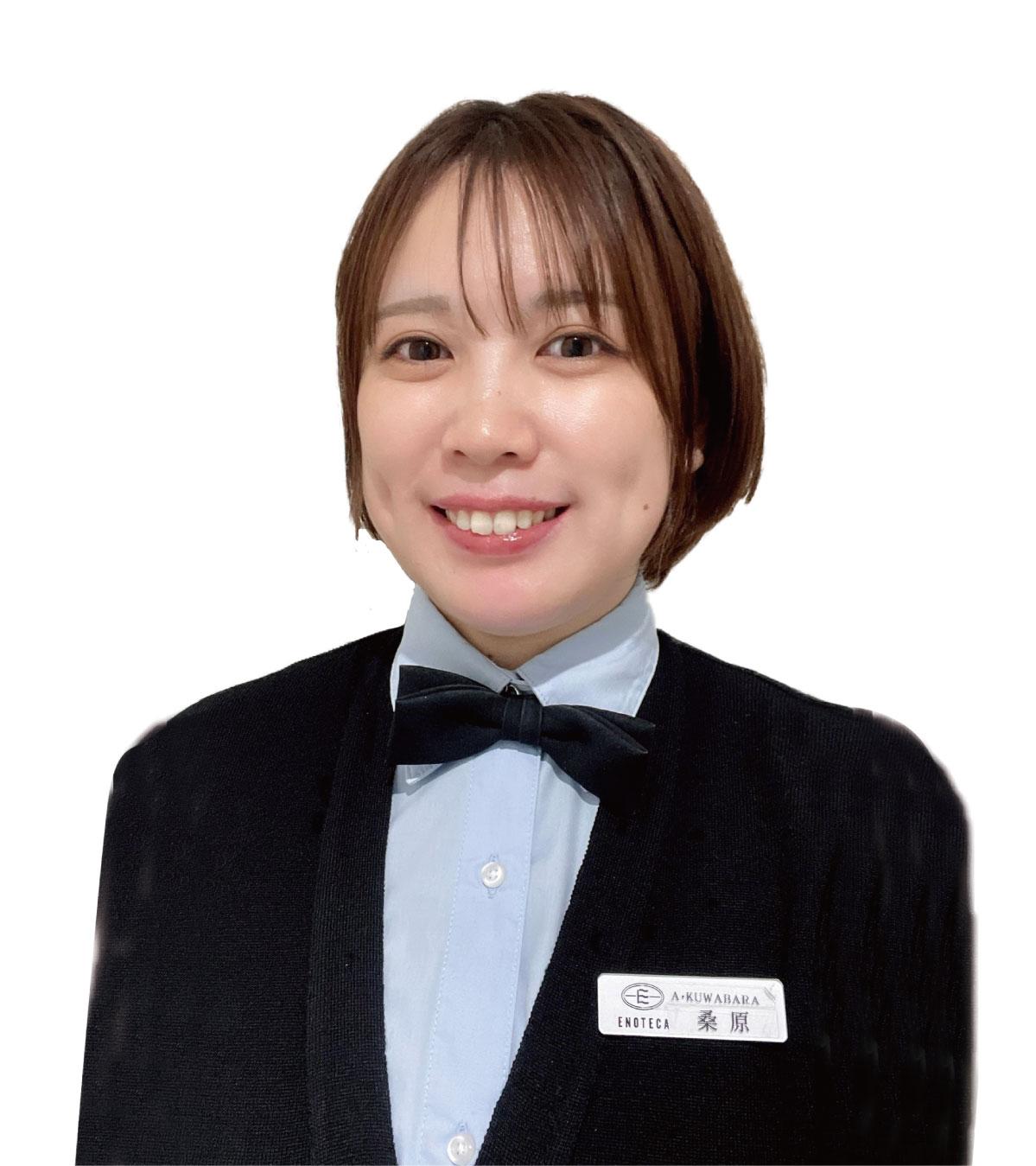 桑原 亜央衣（くわばら あおい）