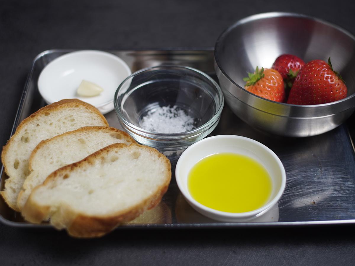 おろしイチゴのパンコントマテ風おつまみ_材料