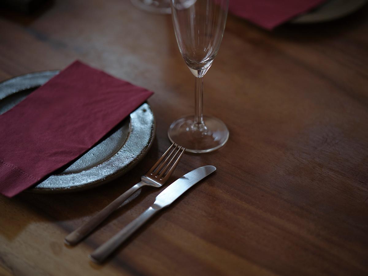 ホームパーティーのテーブル