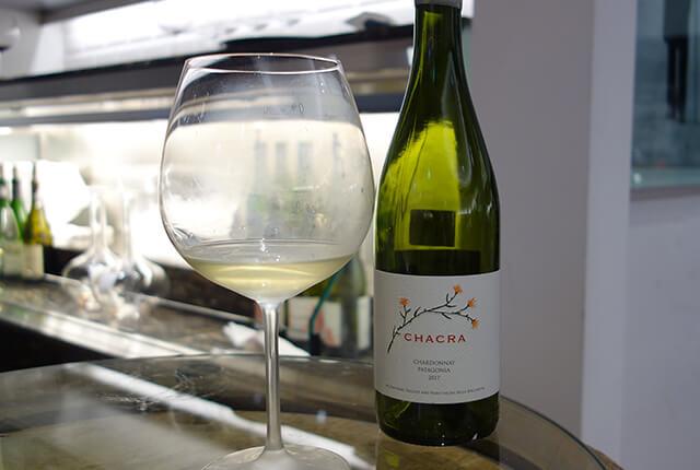 白ワインとグラス