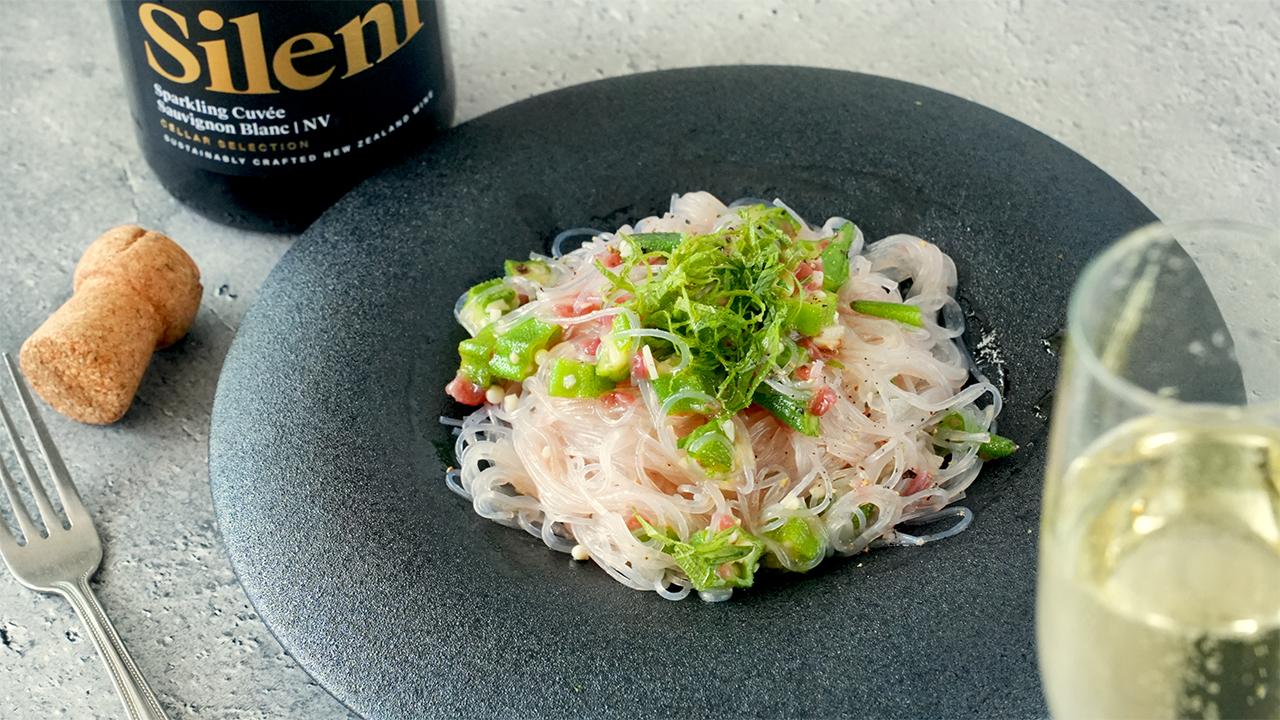 冷製パスタ風 梅の春雨サラダとスパークリングワイン