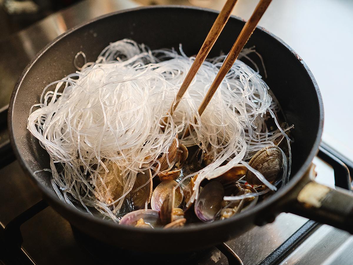 あさりと春雨のエスニック炒め_工程