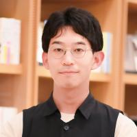 二子玉川 蔦屋家電 文学コンシェルジュ　松本 泰尭さん
