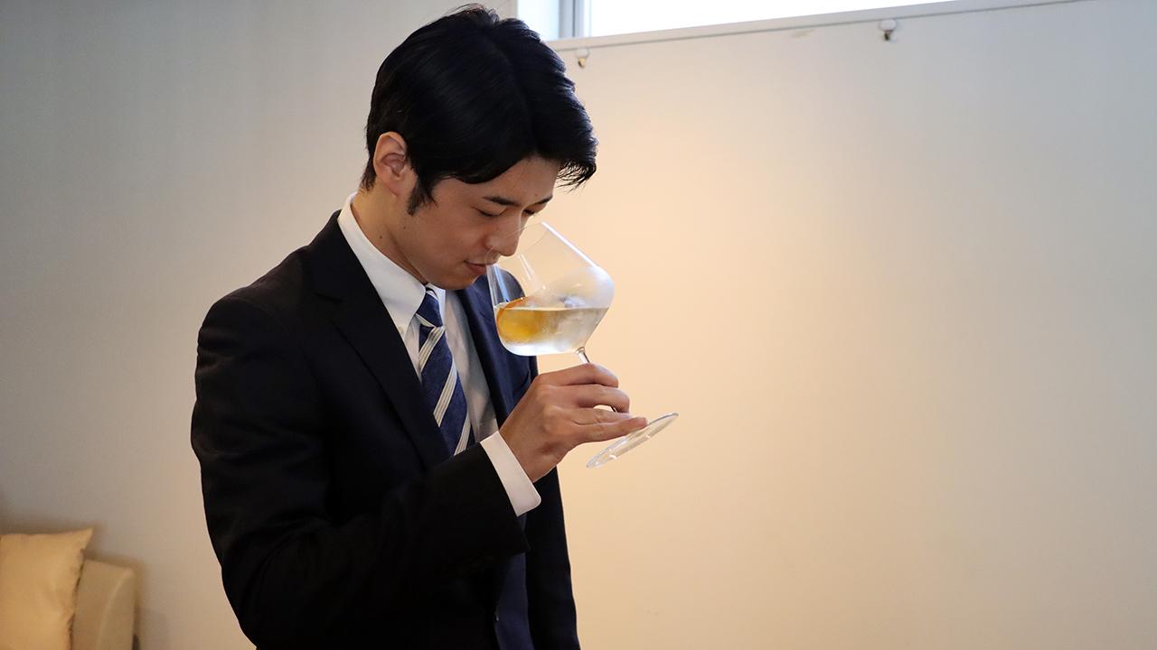 試飲の様子