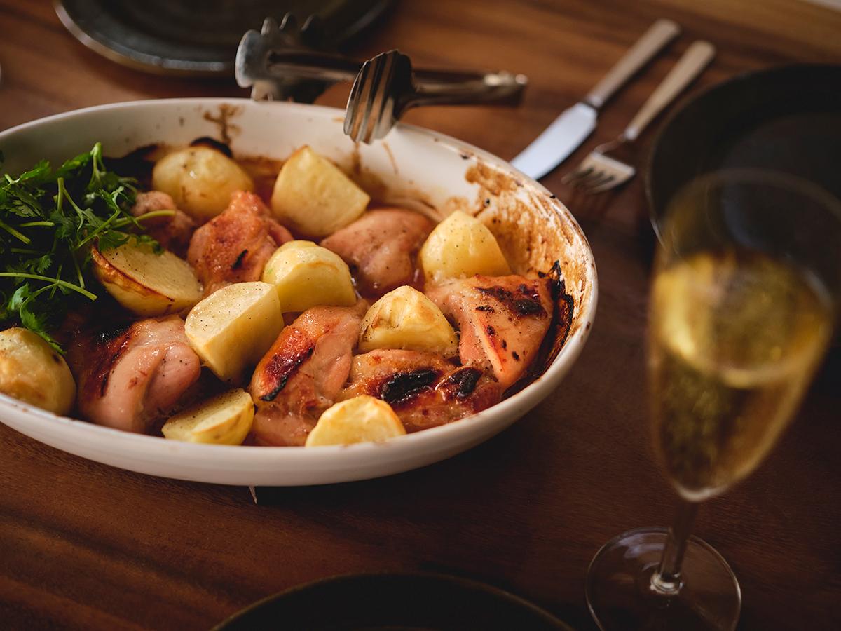 鶏とじゃがいものエスニックオーブン焼き