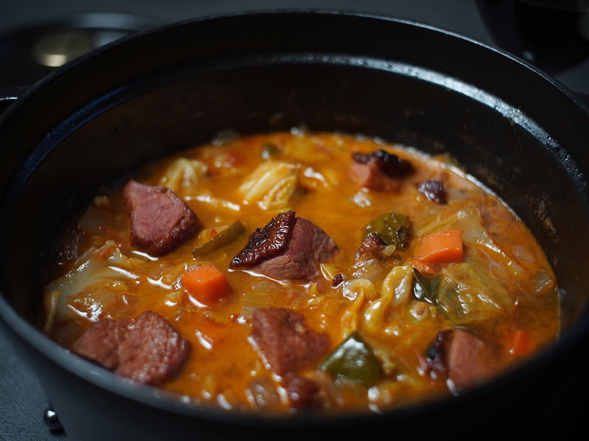 合鴨スモークのスパイス煮込み鍋